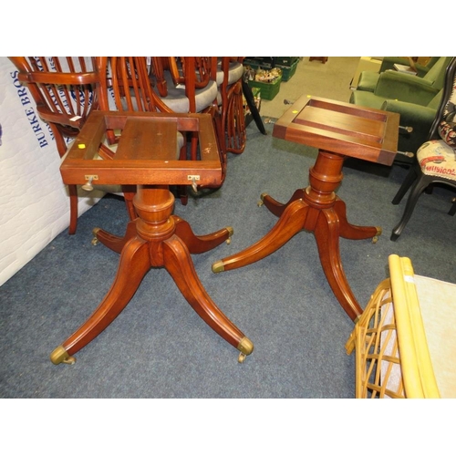 840 - A HUGE REPRODUCTION MAHOGANY TWIN PEDESTAL DINING TABLE & EIGHT CHAIRS