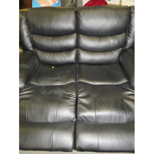 870 - A BLACK TWO SEATER RECLINER SETTEE