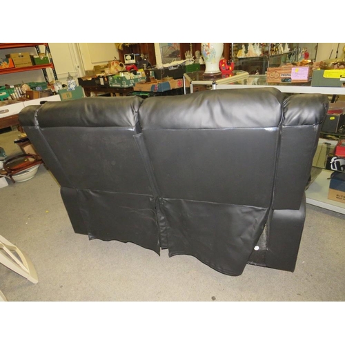 870 - A BLACK TWO SEATER RECLINER SETTEE