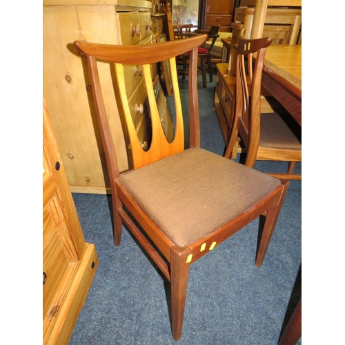 883 - A RETRO TEAK 'E GOMME' FOR G-PLAN EXTENDING DINING TABLE & FOUR CHAIRS