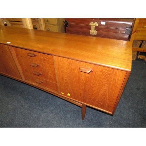 889 - A RETRO TEAK LONG SIDEBOARD, POSSIBLY G-PLAN - L 206 cm