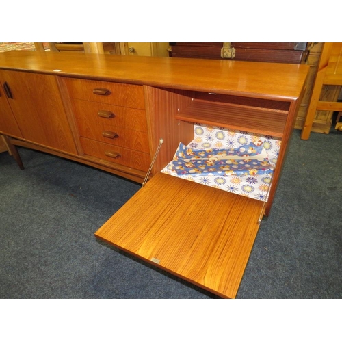 889 - A RETRO TEAK LONG SIDEBOARD, POSSIBLY G-PLAN - L 206 cm