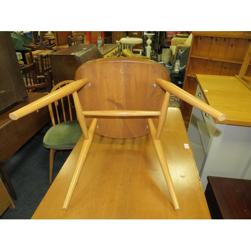 903 - AN ERCOL BLONDE DROPLEAF TABLE & FOUR HOOPBACK CHAIRS