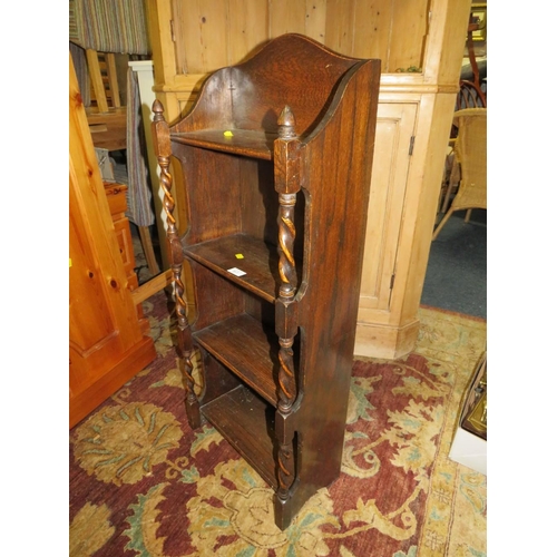 917 - A SMALL OAK BARLEYTWIST BOOKCASE - W 41.5 cm