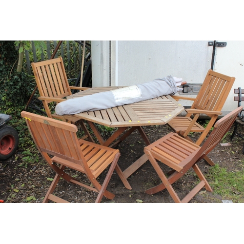 604 - FOLDING HARDWOOD GARDEN TABLE SET WITH 4 CHAIRS AND PARASOL