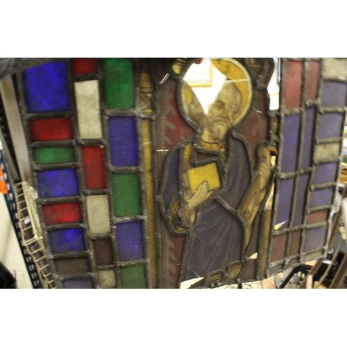 639 - A SELECTION OF VINTAGE COLOURED LEADED WINDOW LIGHTS