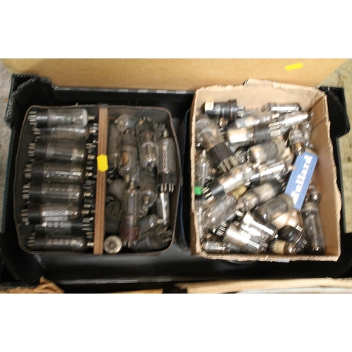 664 - A QUANTITY OF TRAYS AND BOXES OF TV/RADIO VALVES TO INCLUDE BOXED EXAMPLES UNCHECKED