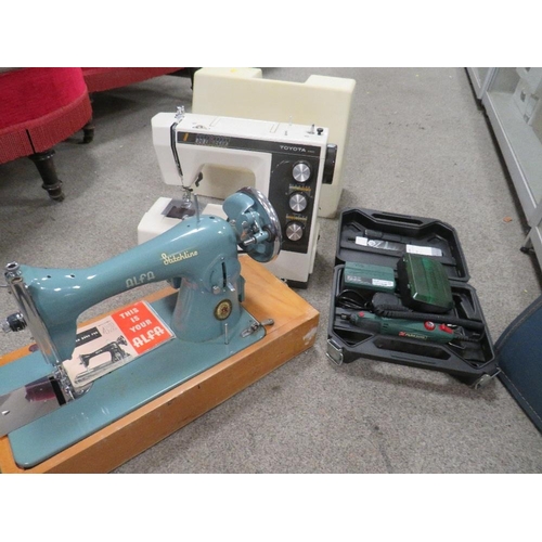 100 - A CASED VINTAGE ALPHA SEWING MACHINE TOGETHER WITH A TOYOTA EXAMPLE AND A CASED PARK SIDE MODELING A... 