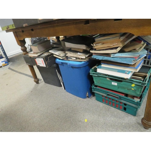 163 - A LARGE QUANTITY OF BOOKS AND EPHEMERA RELATING TO VINTAGE RADIO / COMMUNICATIONS ETC (TRAYS NOT INC... 