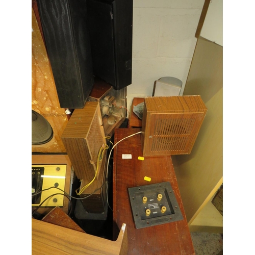 616 - A LARGE SELECTION OF AUDIO RADIO AND COMMERCIAL BOXED SPEAKERS