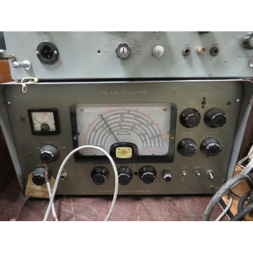 654 - A WAYNE KERR VIDEO OSCILLATOR TOGETHER WITH A KW VANGUARD FREQUENCY METER AND CT44 WATT METER