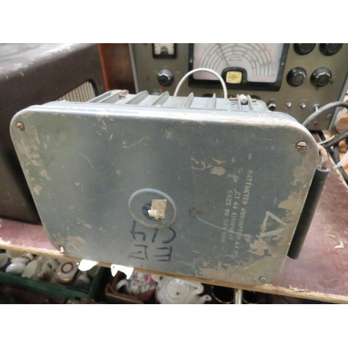 654 - A WAYNE KERR VIDEO OSCILLATOR TOGETHER WITH A KW VANGUARD FREQUENCY METER AND CT44 WATT METER