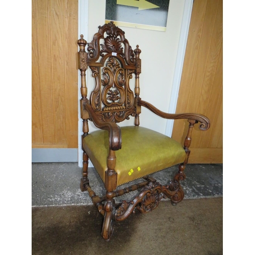 809 - A LARGE CARVED MAHOGANY 'THRONE' CHAIR