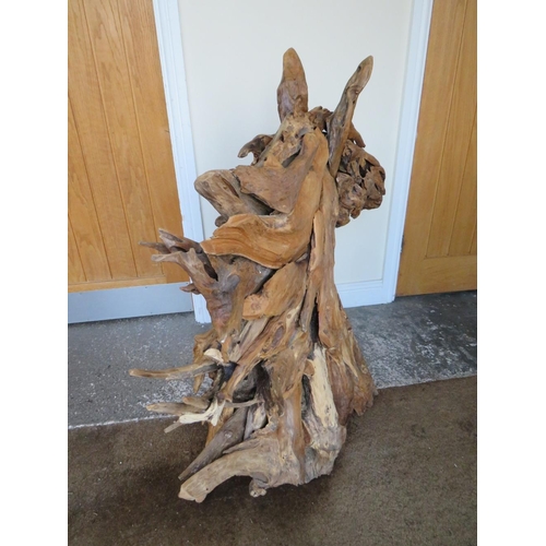 810 - A LARGE DRIFTWOOD STYLE HORSE HEAD - 101 x 95 cm