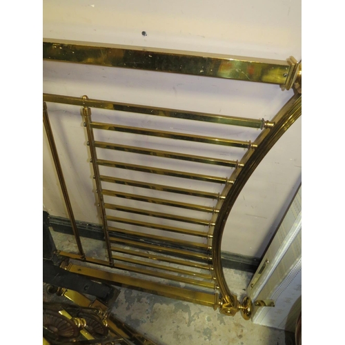 811 - A MAPLE & Co. BRASS EDWARDIAN STYLE BED FRAME WITH IRONS - W 102 cm