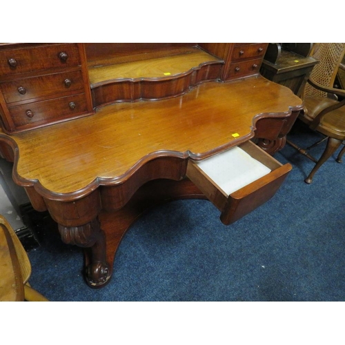 829 - AN ANTIQUE MAHOGANY DUCHESS DRESSING TABLE - W 114 cm