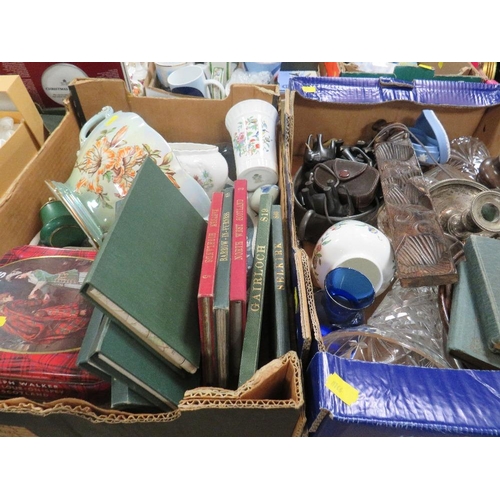 92 - TWO TRAYS OF COLLECTABLES TO INCLUDE LINEN MAP BOOKS, AYNSLEY, WEDGWOOD ETC