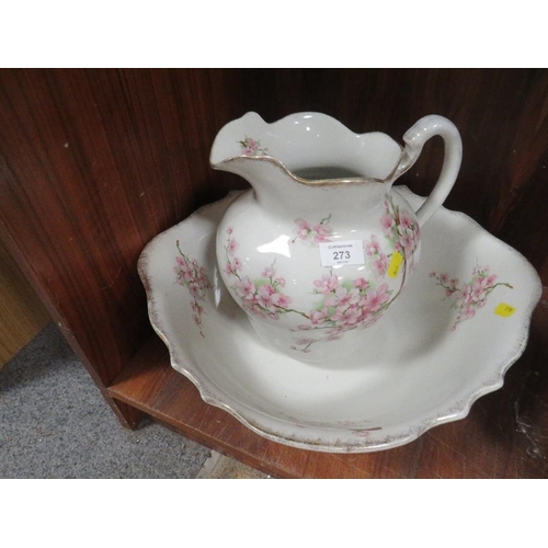 273 - VINTAGE CERAMICS TO INCLUDE A JUG AND BOWL SET