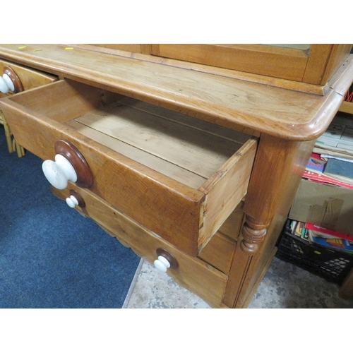 855 - A LARGE VICTORIAN STRIPPED GLAZED KITCHEN DRESSER WITH OVERSIZED KNOBS! - H 225 cm, W 129 cm