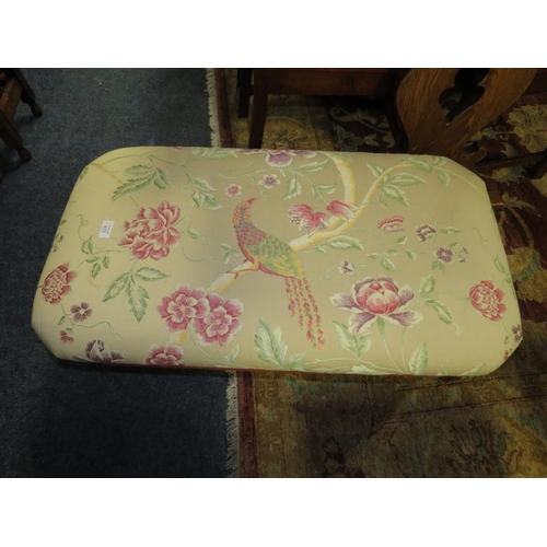 833 - AN UPHOLSTERED STOOL