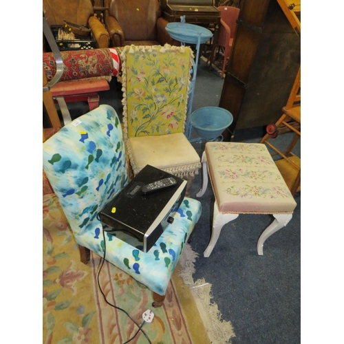 842 - TWO CHAIRS, A STOOL AND A ROBERTS STEREO WITH REMOTE