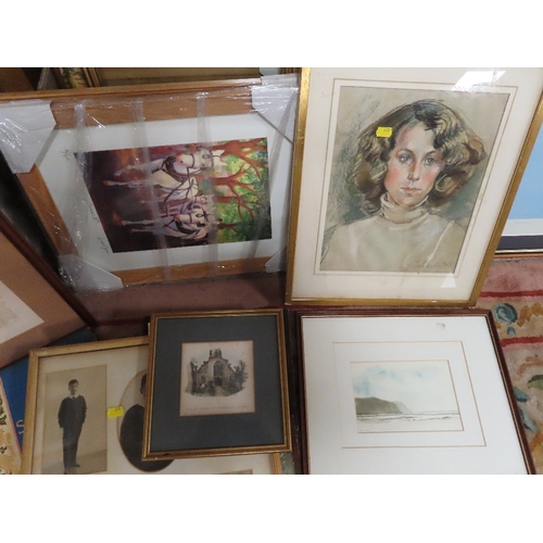 31 - A SELECTION OF PICTURES, PRINTS AND MIRRORS TO INCLUDE A SIGNED PASTEL PORTRAIT OF A LADY