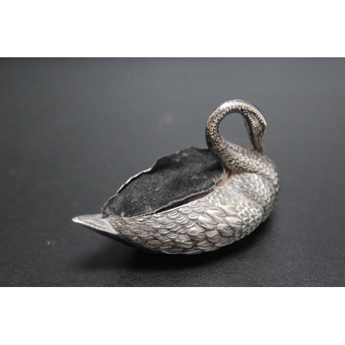 230 - A HALLMARKED SILVER NOVELTY PIN CUSHION IN THE FORM OF A SWAN BY ADIE AND LOVEKIN LTD  - BIRMINGHAM ... 