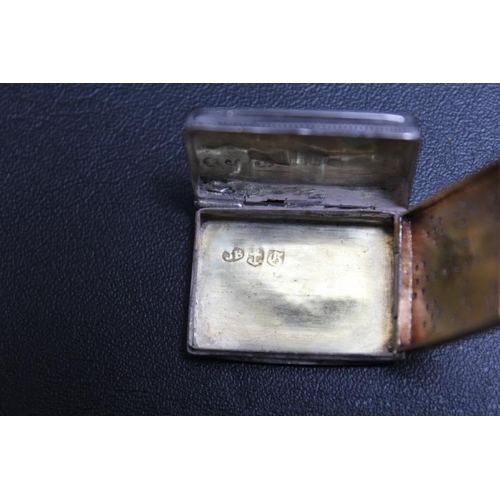 233 - A HALLMARKED SILVER VINAIGRETTE BY JOSEPH BETTERIDGE - BIRMINGHAM 1830, having replacement pierced g... 