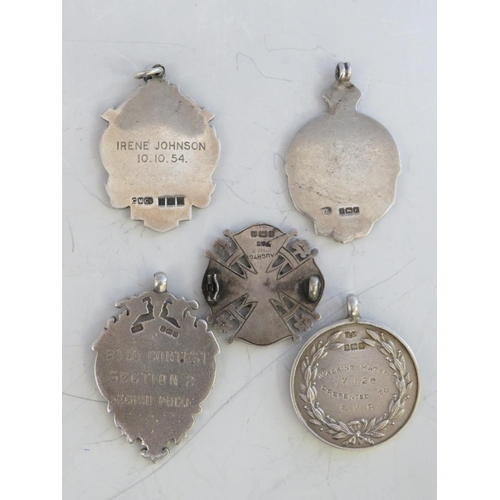 240 - FOUR VINTAGE HALLMARKED SILVER FOBS, two with enamelling, together with a hallmarked silver and yell... 