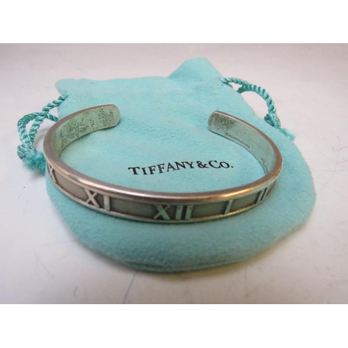 267 - A TIFFANY & Co. 925 SILVER ATLAS ROMAN NUMERALS CUFF BANGLE, approximate weight 22 g