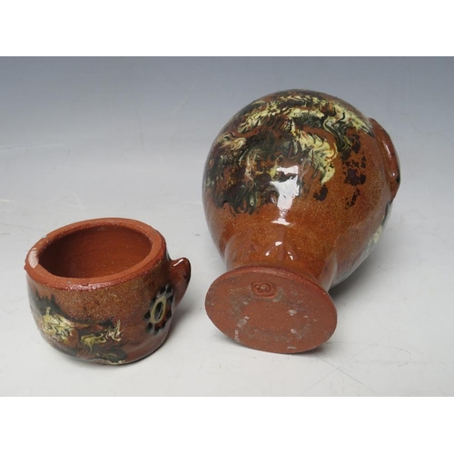 731 - A STUDIO POTTERY SLIPWARE OWL JUG AND COVER BY CAROLE GLOVER, signature to base, overall H 17.5 cm