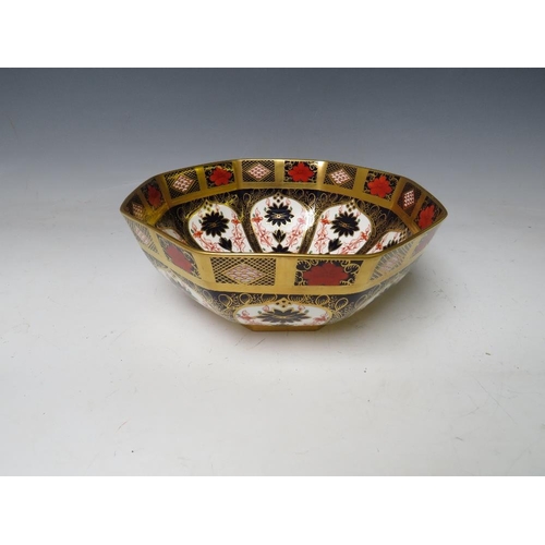 737 - A ROYAL CROWN DERBY OLD IMARI PATTERN OCTAGONAL BOWL, pattern no. 1128, Dia. 24.5 cm A/FCondition Re... 