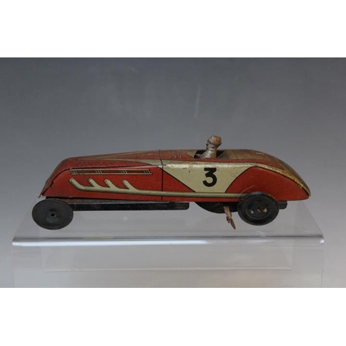 881 - A VINTAGE TIN PLATE CLOCKWORK SPORTS CAR,  L 20 cm