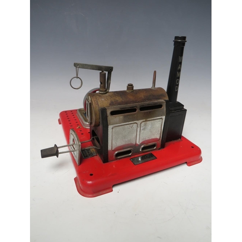 884 - A 20TH CENTURY MAMOD STEAM ENGINE, on metal base, W 25 cm, D 20 cm