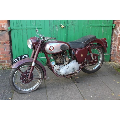 965 - A 1956 BSA B33 MOTORCYCLE IN MAROON PAINTWORK, with chrome side tank,, 500cc engine with Amal carbur... 