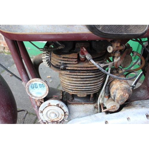 965 - A 1956 BSA B33 MOTORCYCLE IN MAROON PAINTWORK, with chrome side tank,, 500cc engine with Amal carbur... 