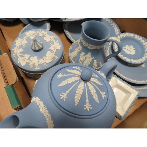 103 - A TRAY OF ASSORTED WEDGWOOD JASPERWARE TO INCLUDE A TEAPOT