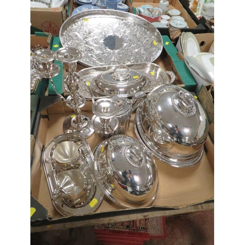 107 - TWO TRAYS OF ASSORTED SILVER PLATED WARE TO INCLUDE DOME TOPPED ENTRÉE DISHES