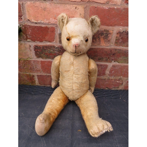 119 - A VINTAGE PEDIGREE HUMPBACK TEDDY BEAR -  H 54 cm, TOGETHER WITH A WARNER BROS 1970S POSEABLE BUGS B... 