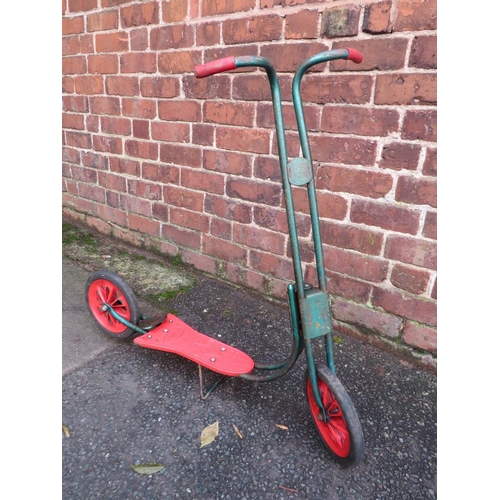 130 - A VINTAGE RALEIGH SCOOTER PLUS A VINTAGE POGO STICK (2)