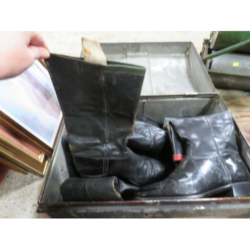 131 - VINTAGE TINNED TRUNK CONTAINING FIVE PAIRS OF CAVALRY OFFICERS LEATHER MESS BOOTS