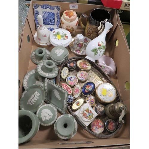 143 - TWO TRAYS OF CERAMICS AND GLASS TO INCLUDE WEDGWOOD GREEN JASPERWARE