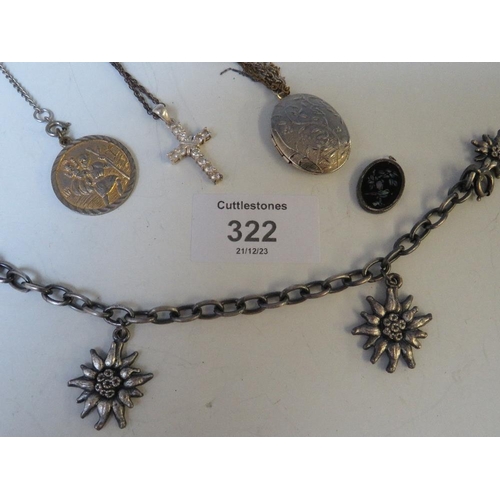 322 - A QUANTITY OF ASSORTED WHITE METAL AND OTHER CHAINS AND NECKLACES ETC