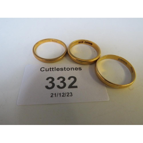 332 - SIX 22 CT GOLD PLAIN WEDDING BANDS, APPROX. W 22 G