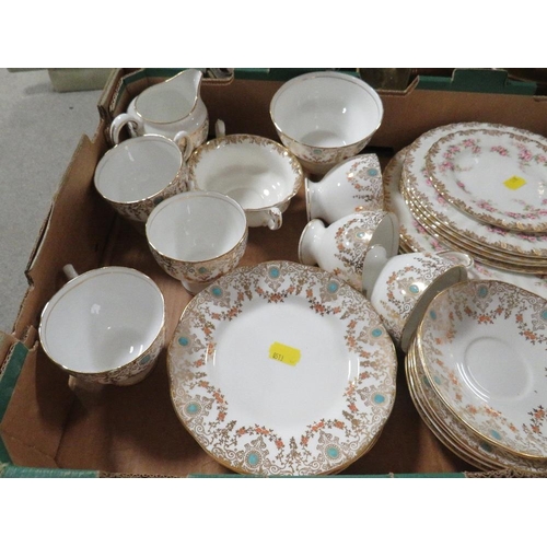 166 - TWO TRAYS OF MAINLY ROYAL ALBERT DIMITY ROSE DINNER WARE AND SALISBURY CHINA