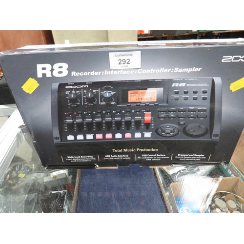 292 - A ZOOM R8 RECORDER SAMPLER INTERFACE CONTROLLER TOTAL MUSIC PRODUCTION SYSTEM WITH DRUM PAD IN BOX W... 