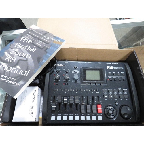 292 - A ZOOM R8 RECORDER SAMPLER INTERFACE CONTROLLER TOTAL MUSIC PRODUCTION SYSTEM WITH DRUM PAD IN BOX W... 