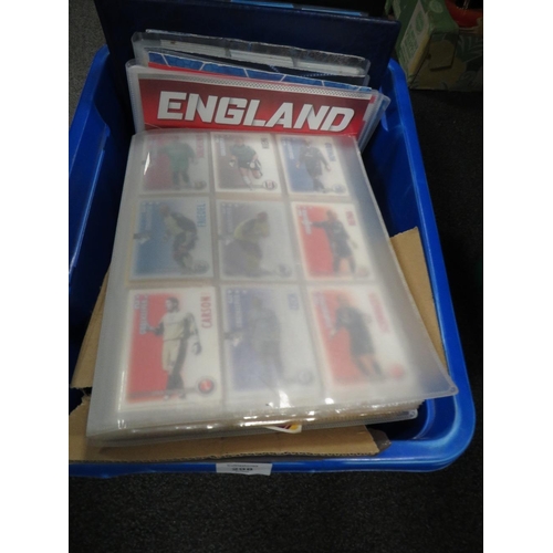 298 - A TRAY OF LARGE QUANTITY OF FOOTBALL TRADING CARDS TO INCLUDES TOPPS MATCH ATTAX'S. MAGIC BOX INTERN... 