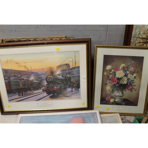 36 - A LARGE QUANTITY OF ASSORTED PICTURES & PRINTS TO INCLUDE AN OVAL FLORAL OIL, ERIC BOTTOMLEY LOCOMOT... 