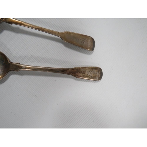 470 - FOUR HALLMARKED SILVER FIDDLE PATTERN TEA SPOONS